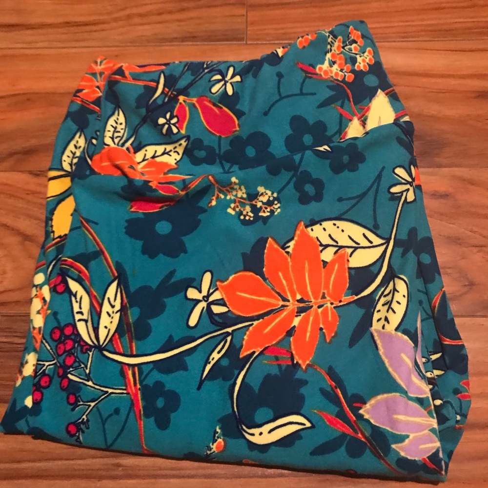 NWOT LulaRoe Leggings